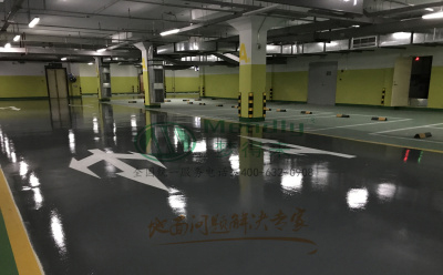 ‌旧地面翻新方案：张掖环氧地坪涂层覆盖混凝土裂缝修复技术